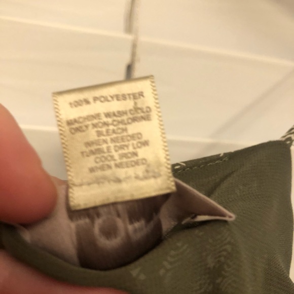 🎁LOFT Spaghetti String Tank Top🎁 - Picture 5 of 5